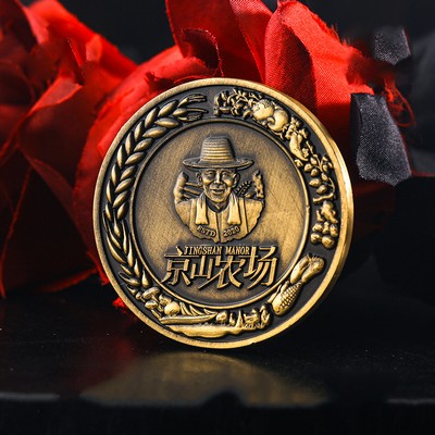 1.8" Round Commemorative Coins Challenge Coin-Embossing process
